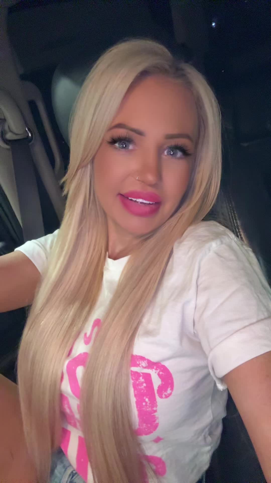 @bombshellbrat