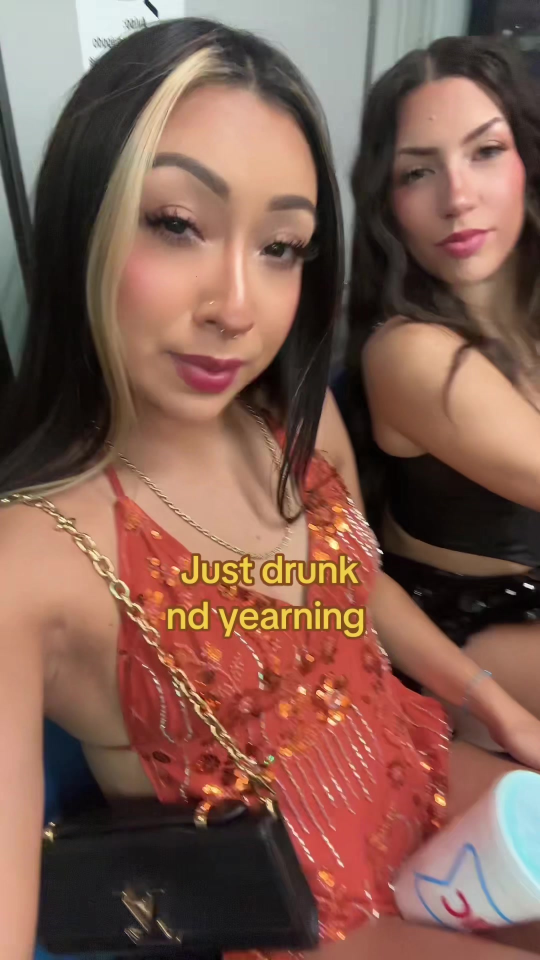 @Laisha