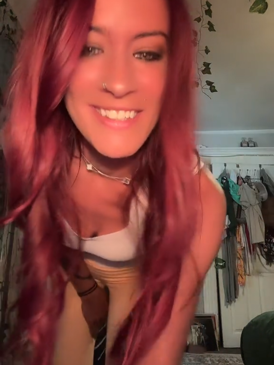 @DanielleDizzy