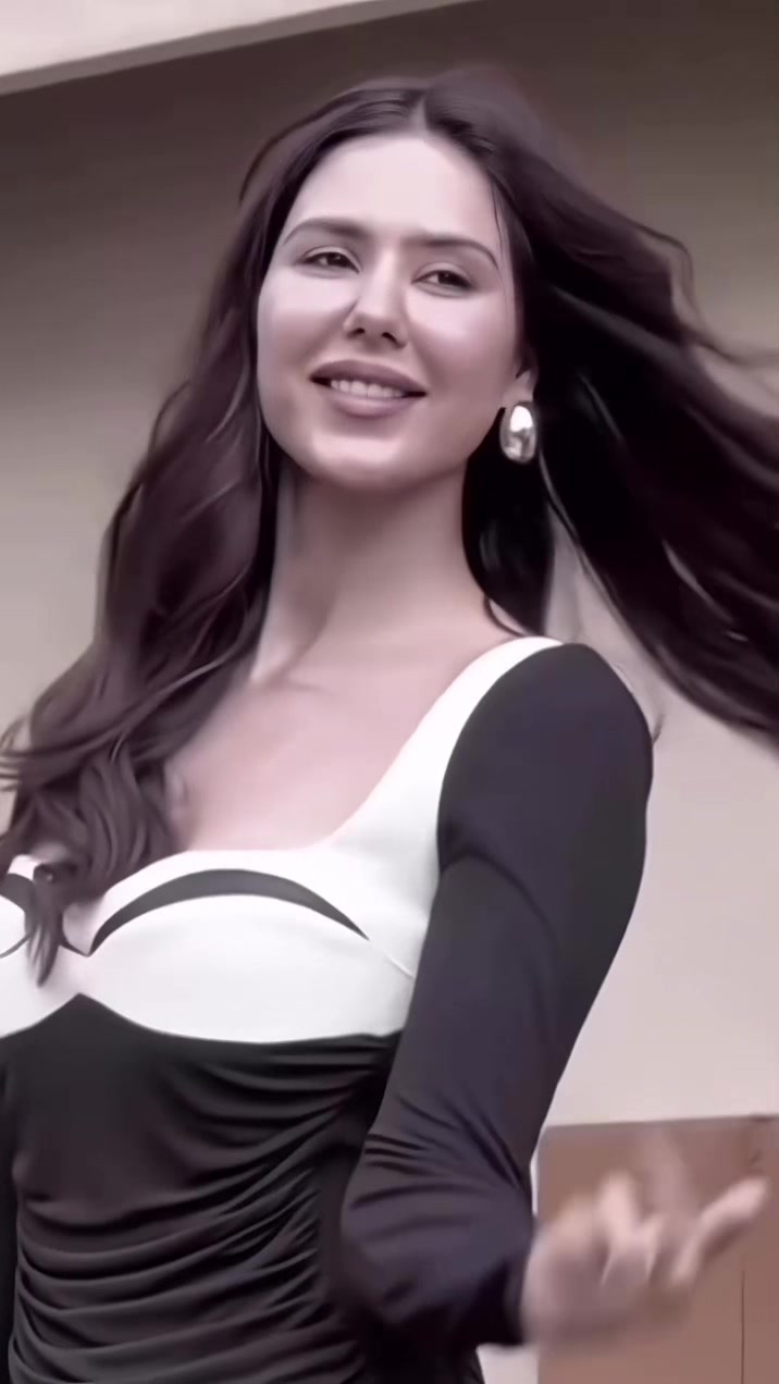 @sonam bajwa official ✅