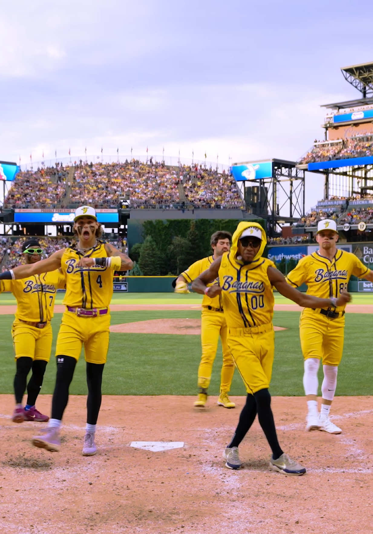 @thesavbananas