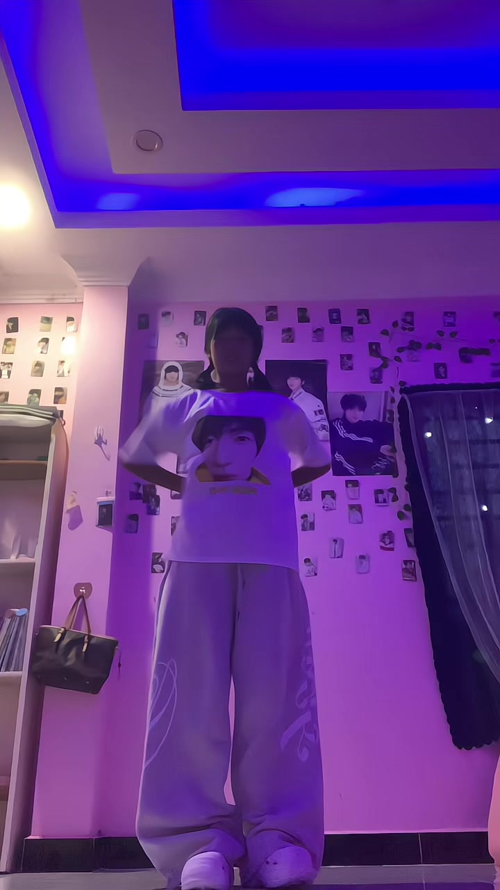@EINMOVES