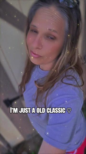 @☄️Christina RoyalQueen☄️