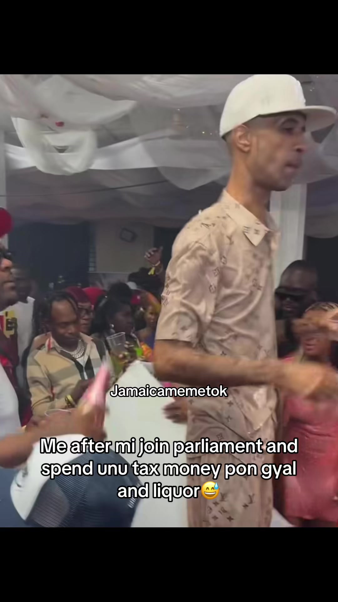 @876 Meme Central🇯🇲