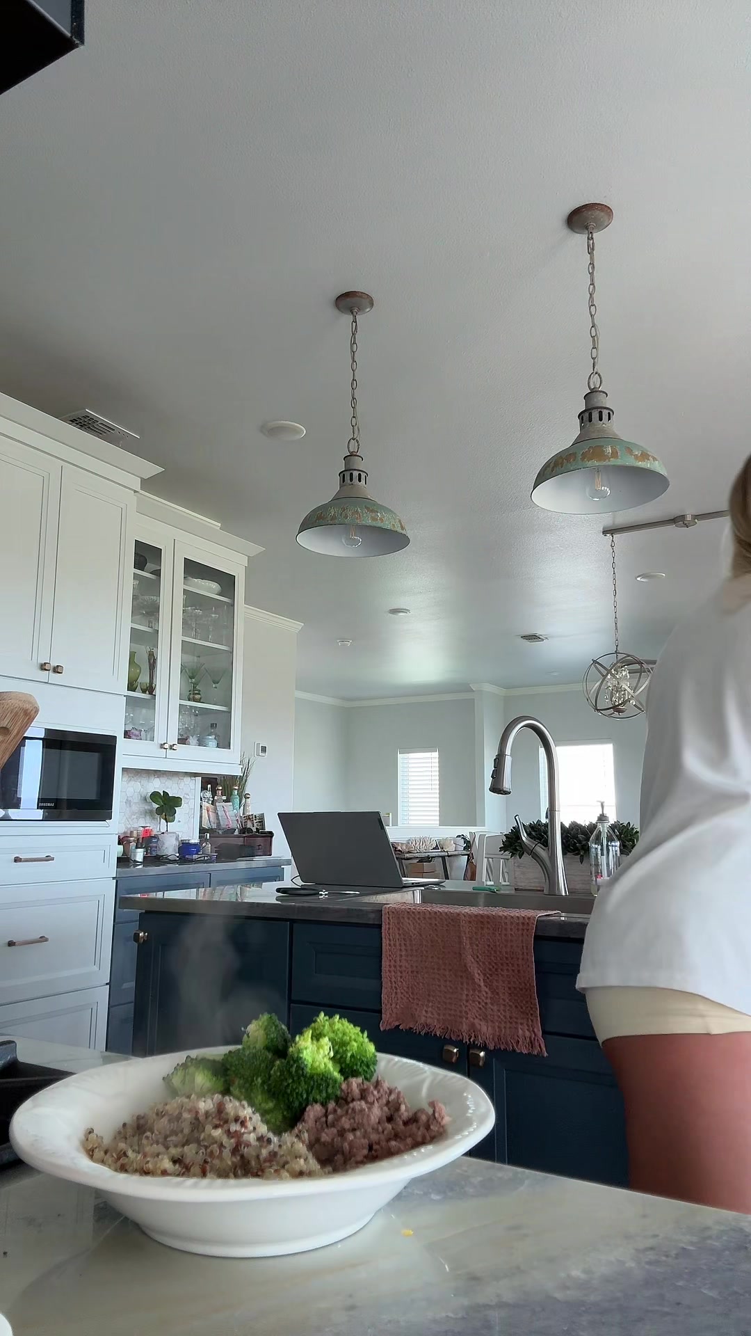 @_whodisdeva_