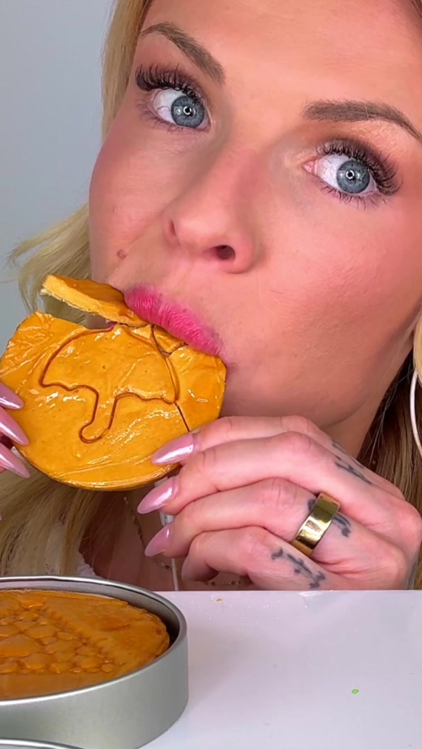 @HunniBee ASMR