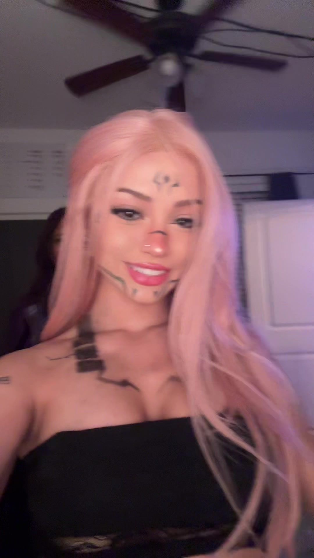 @carobrat