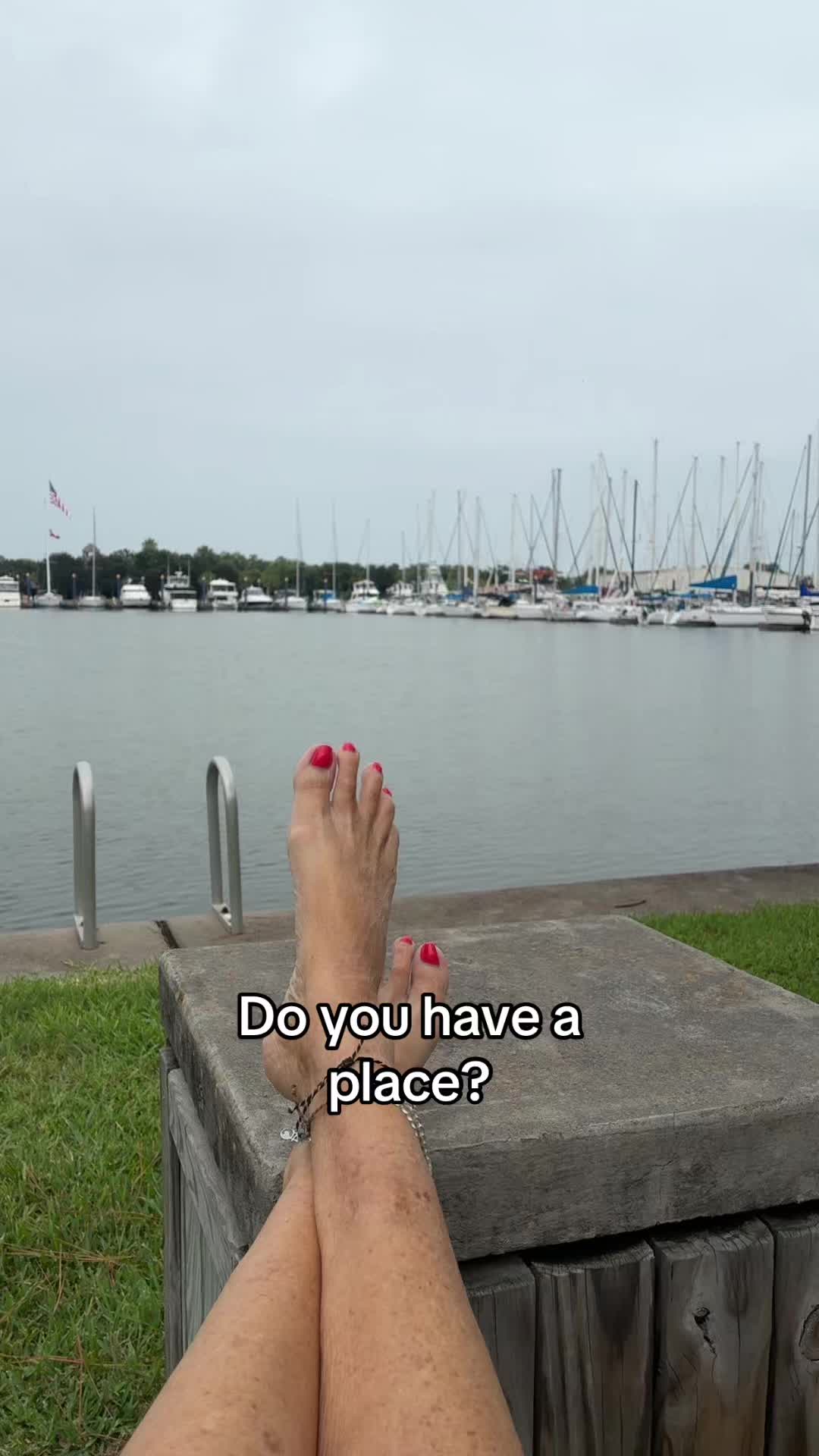 @👣Kelly🐾