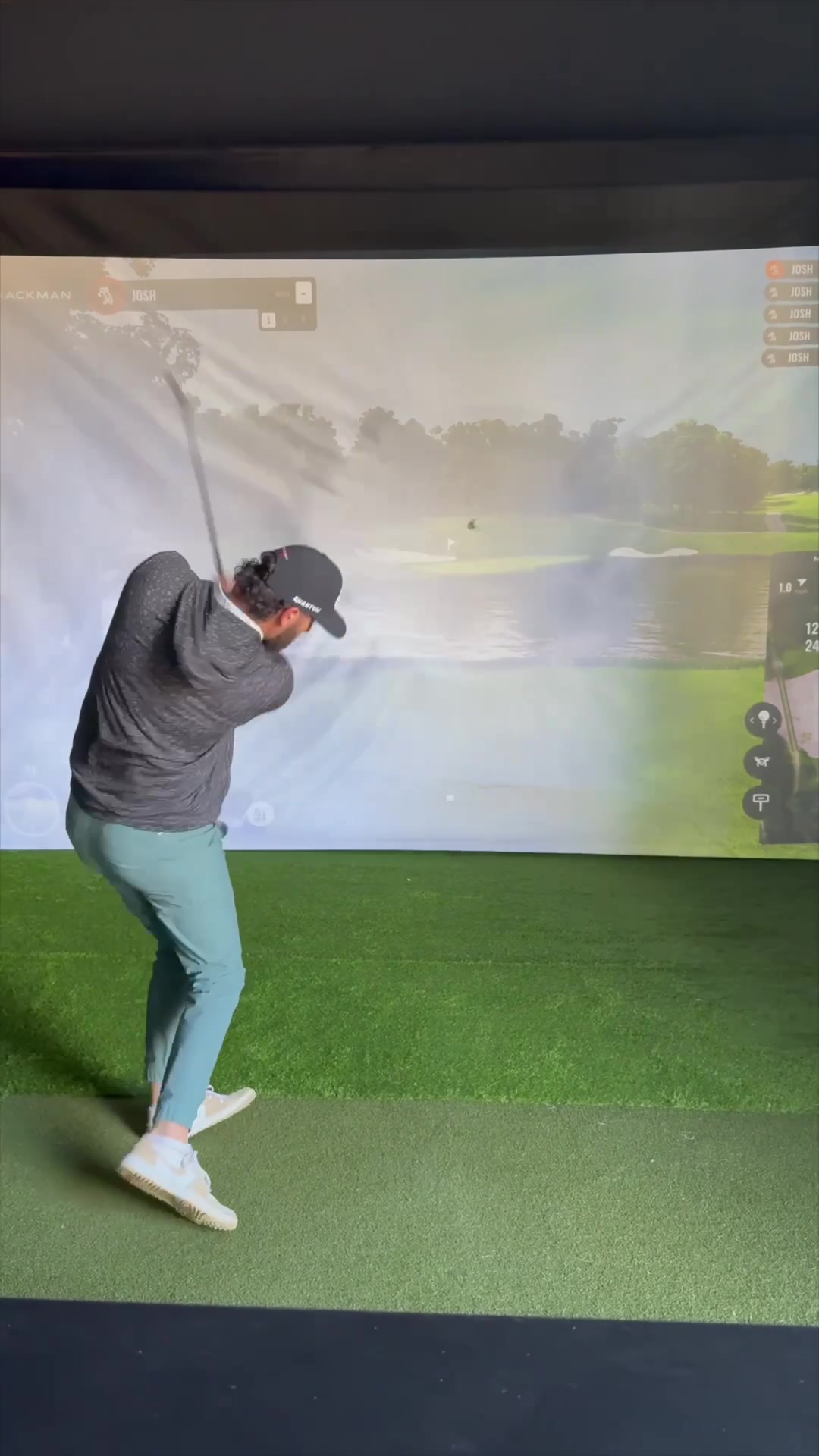 @Holein1trickshots