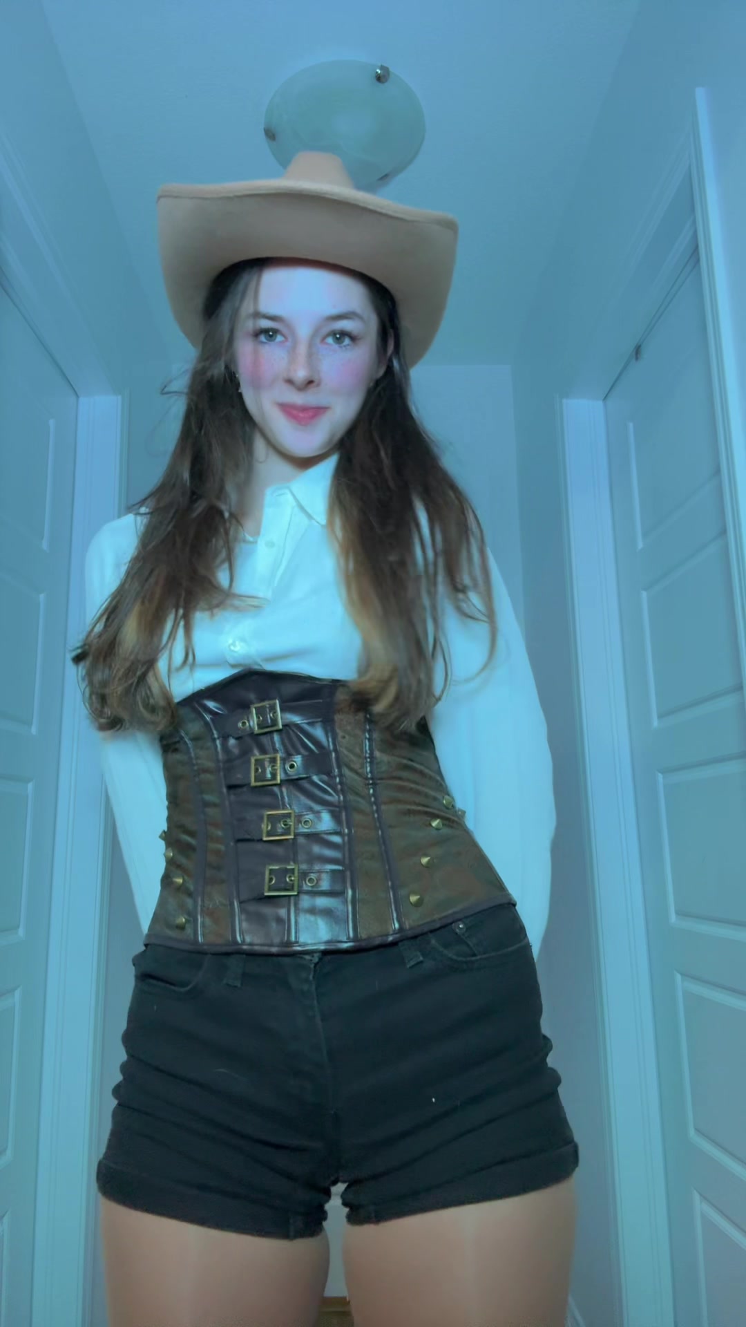 @EllaBloom