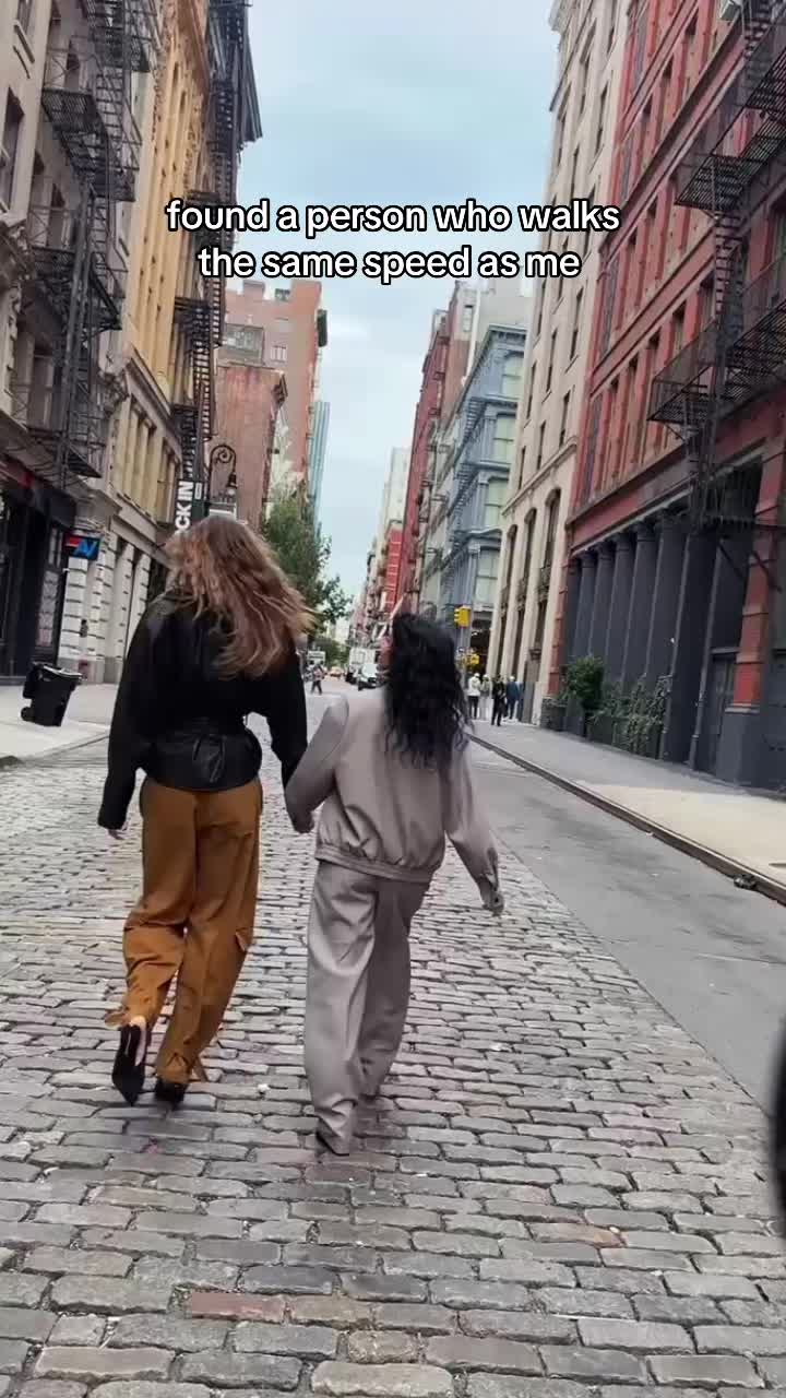 @katiebarnaa