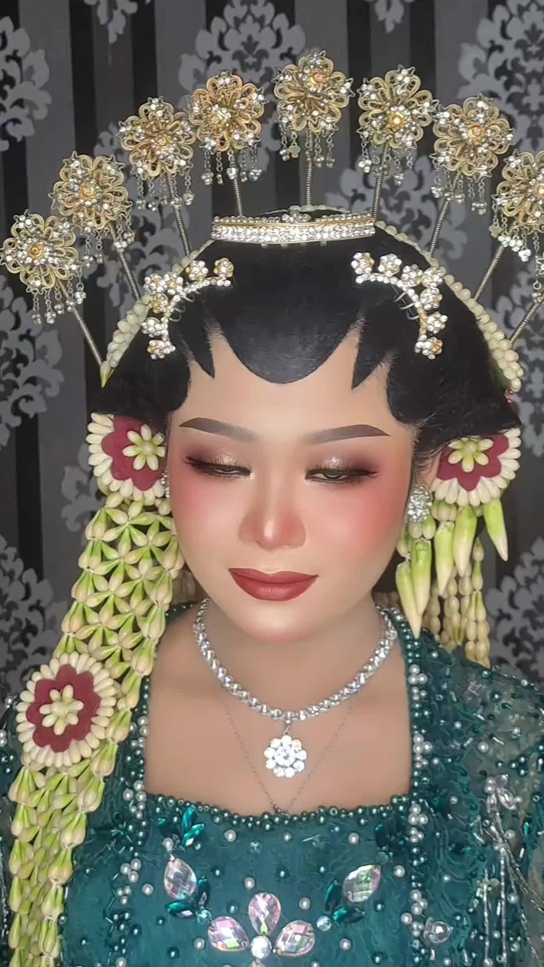 @ALYA MAKEUP
