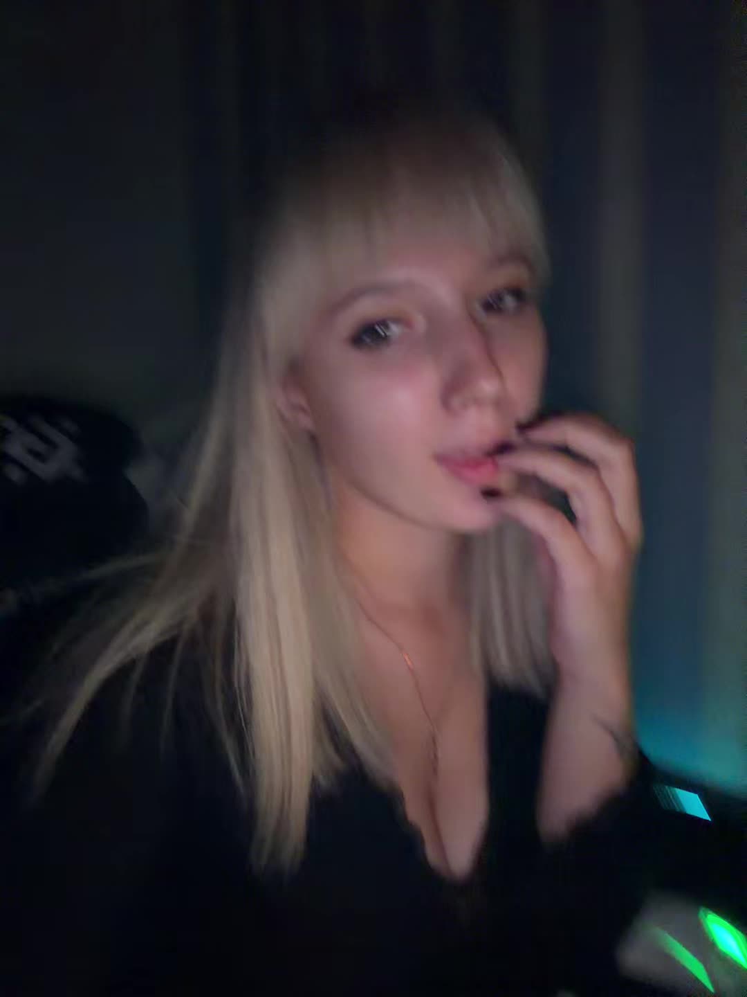 @blondy
