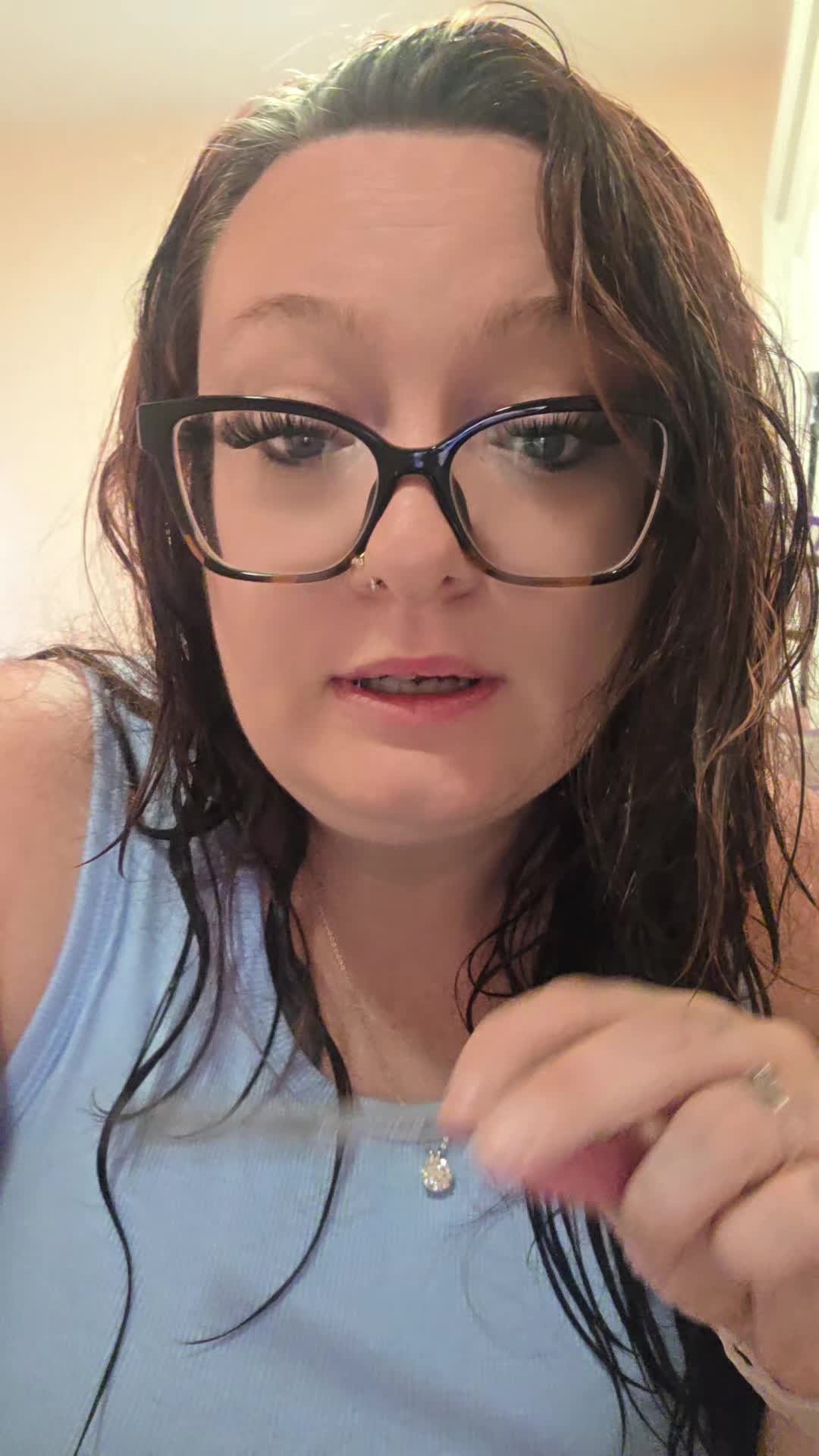 @HisQueen👑