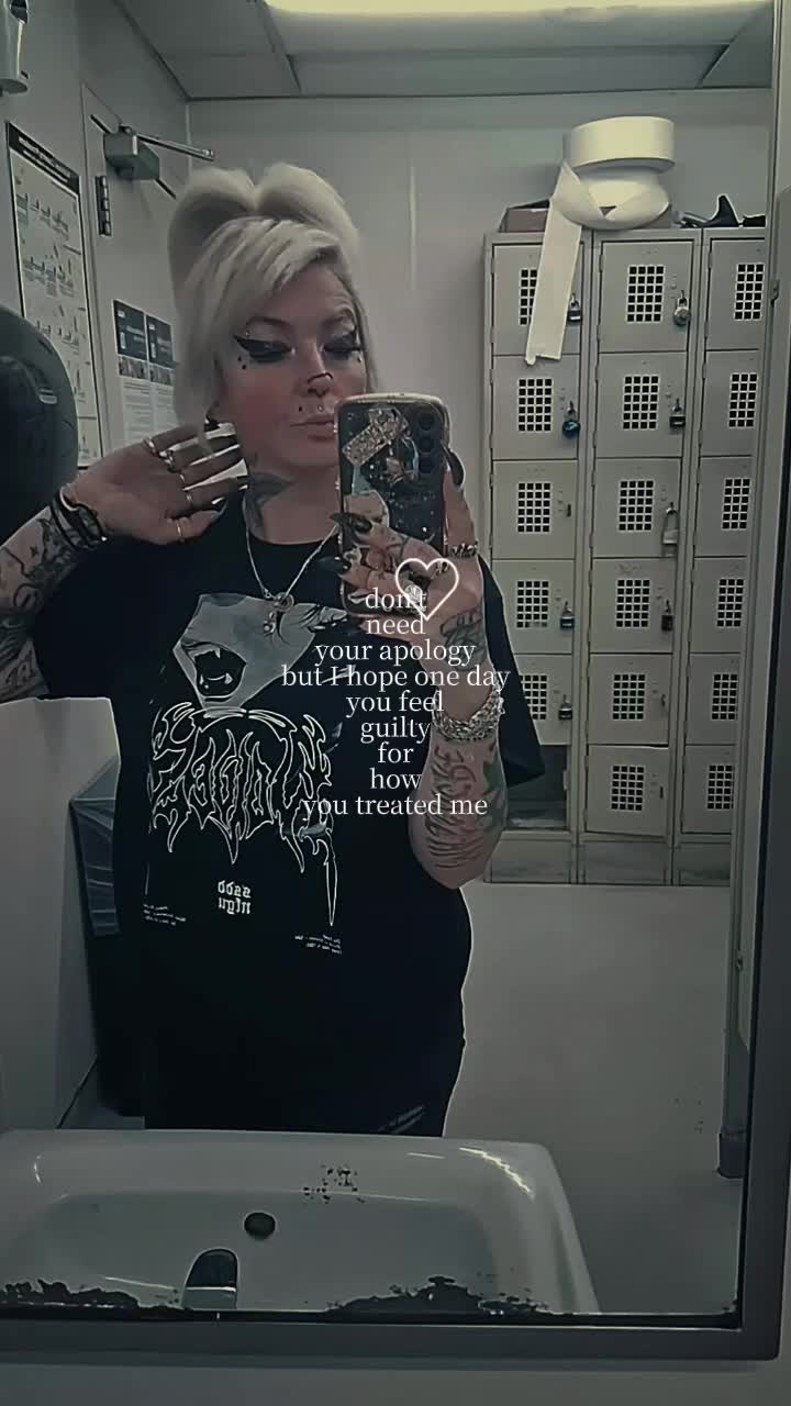 @Melanie Massacre 🦊