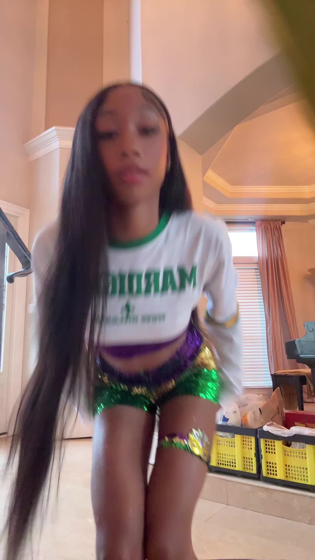 @sexypetitebaddie