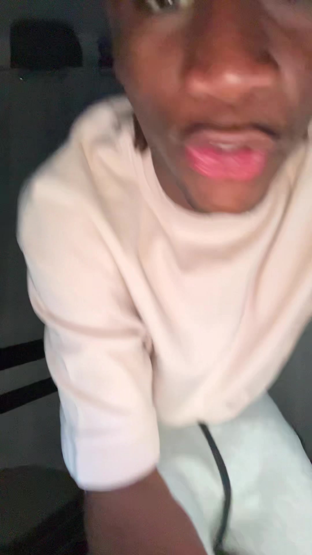 @C H V V R L I T O_