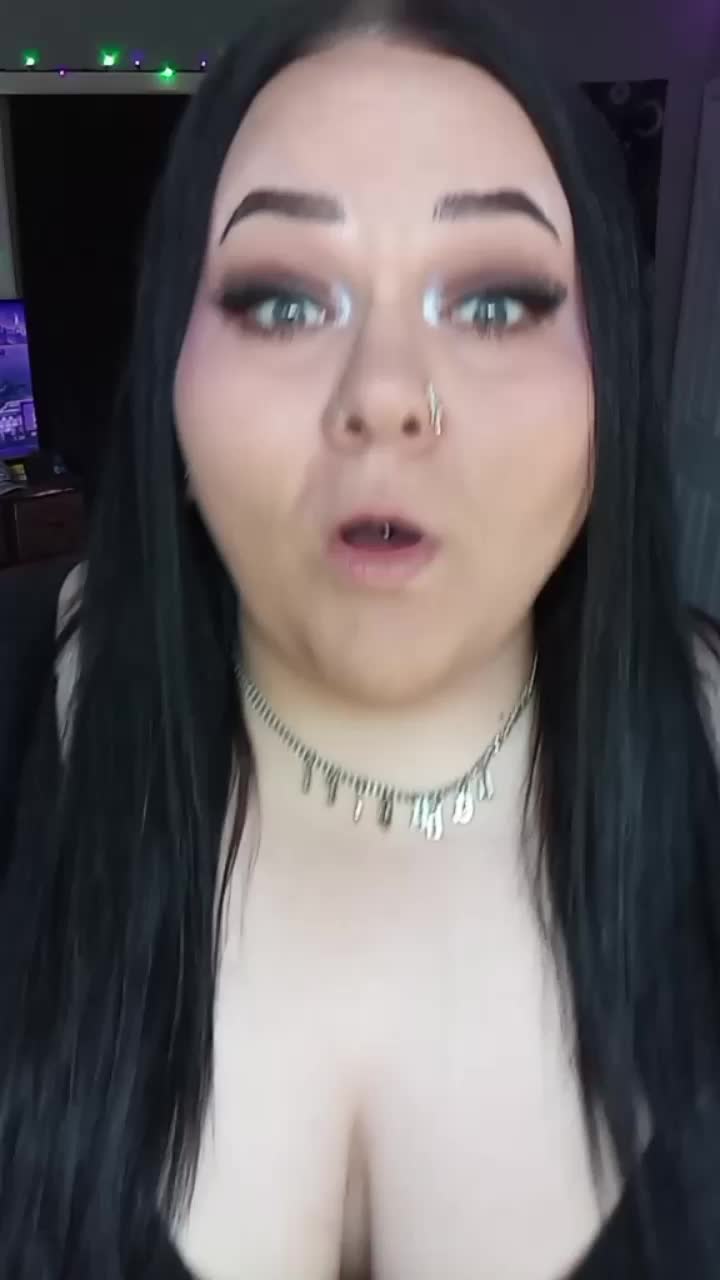@Kakeface Karlee🖤