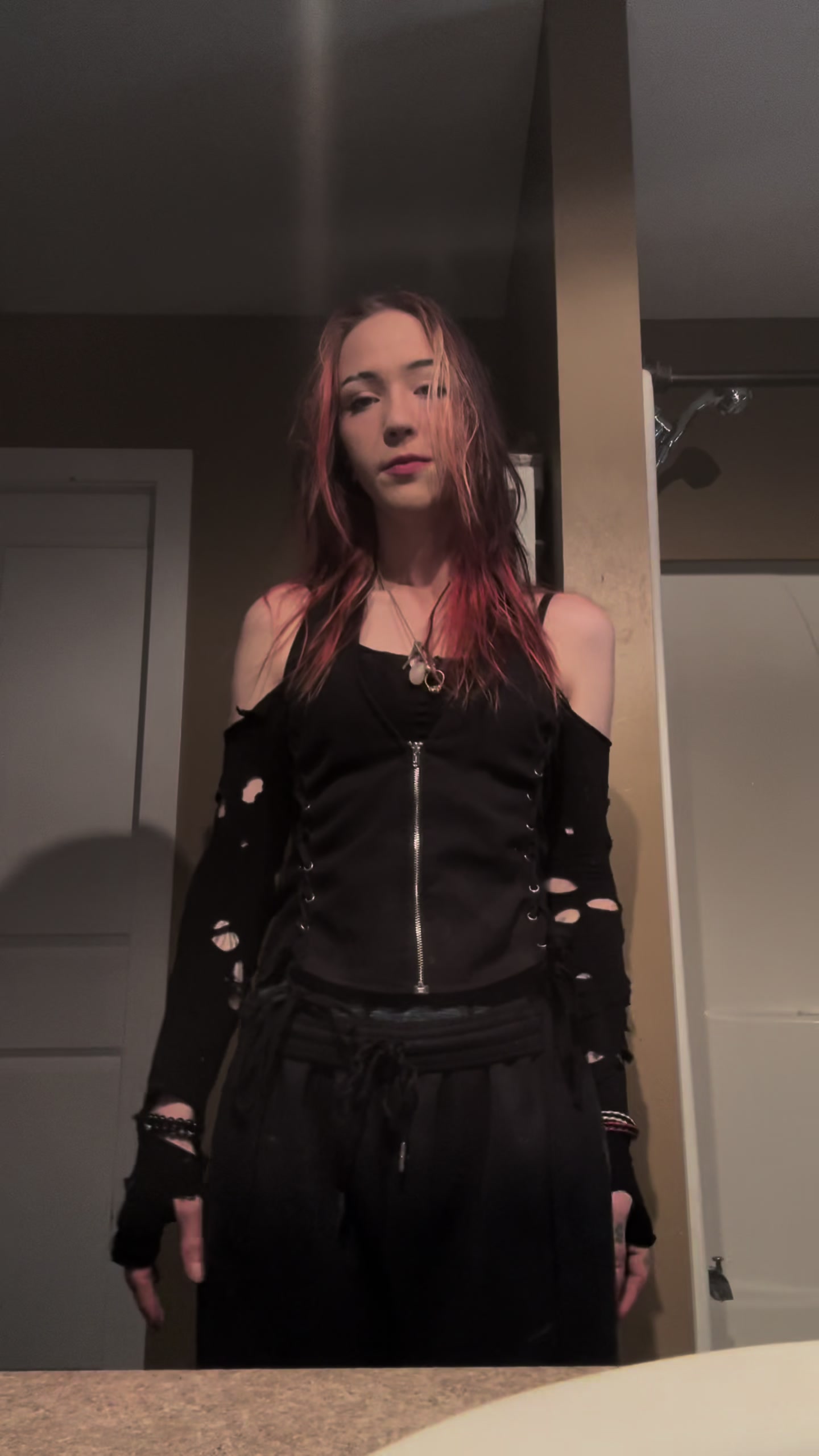 @Madi 🦇🖤