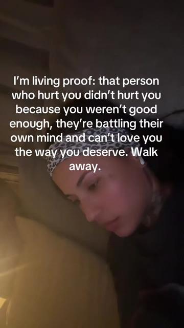 @𝒅 𝒆 𝒔 𝒔