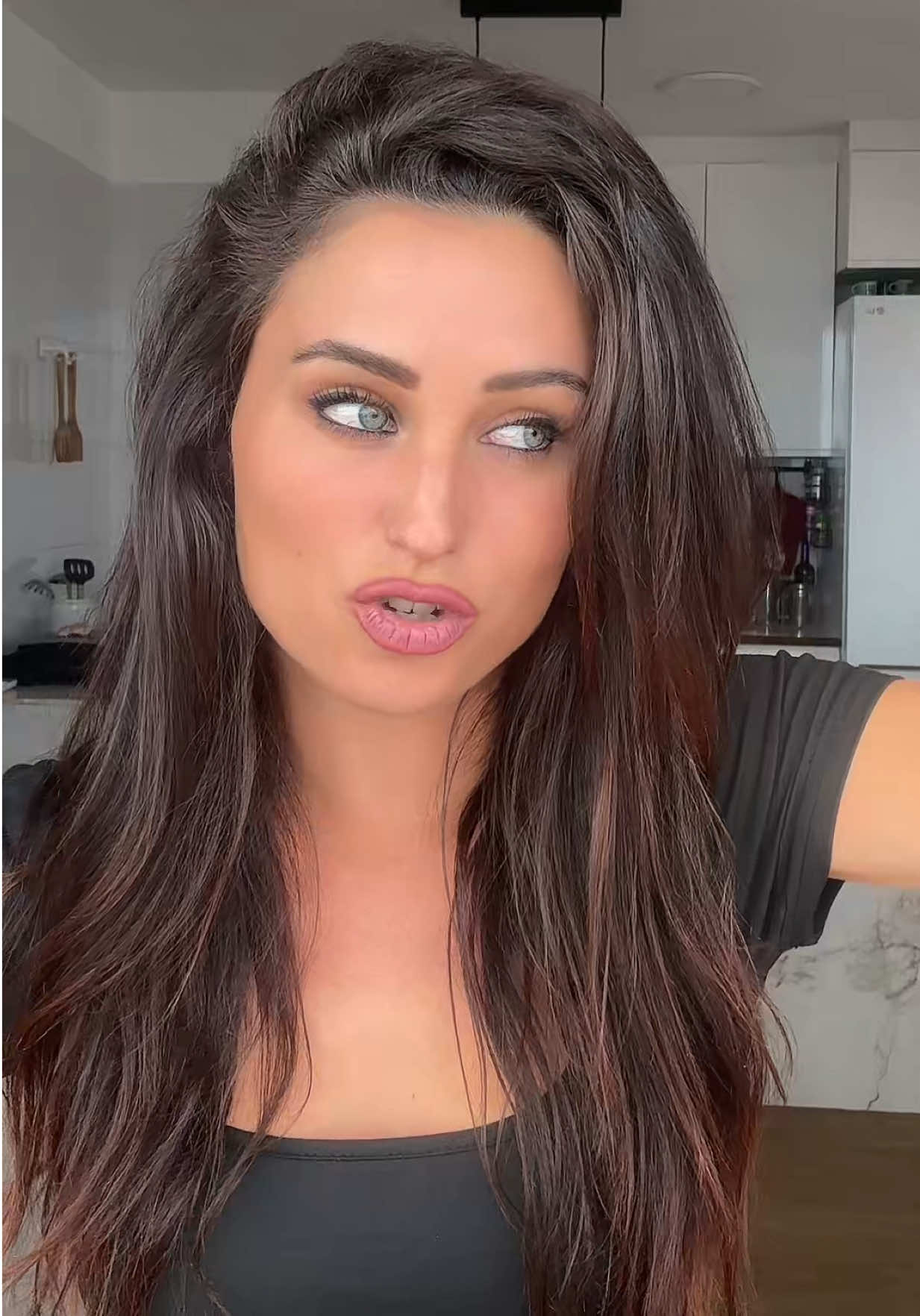 @Selenesellcri