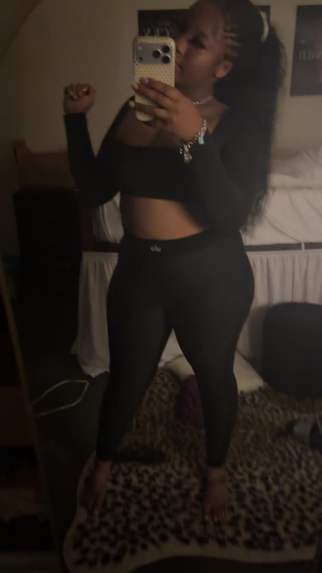 @BUNNI🐇