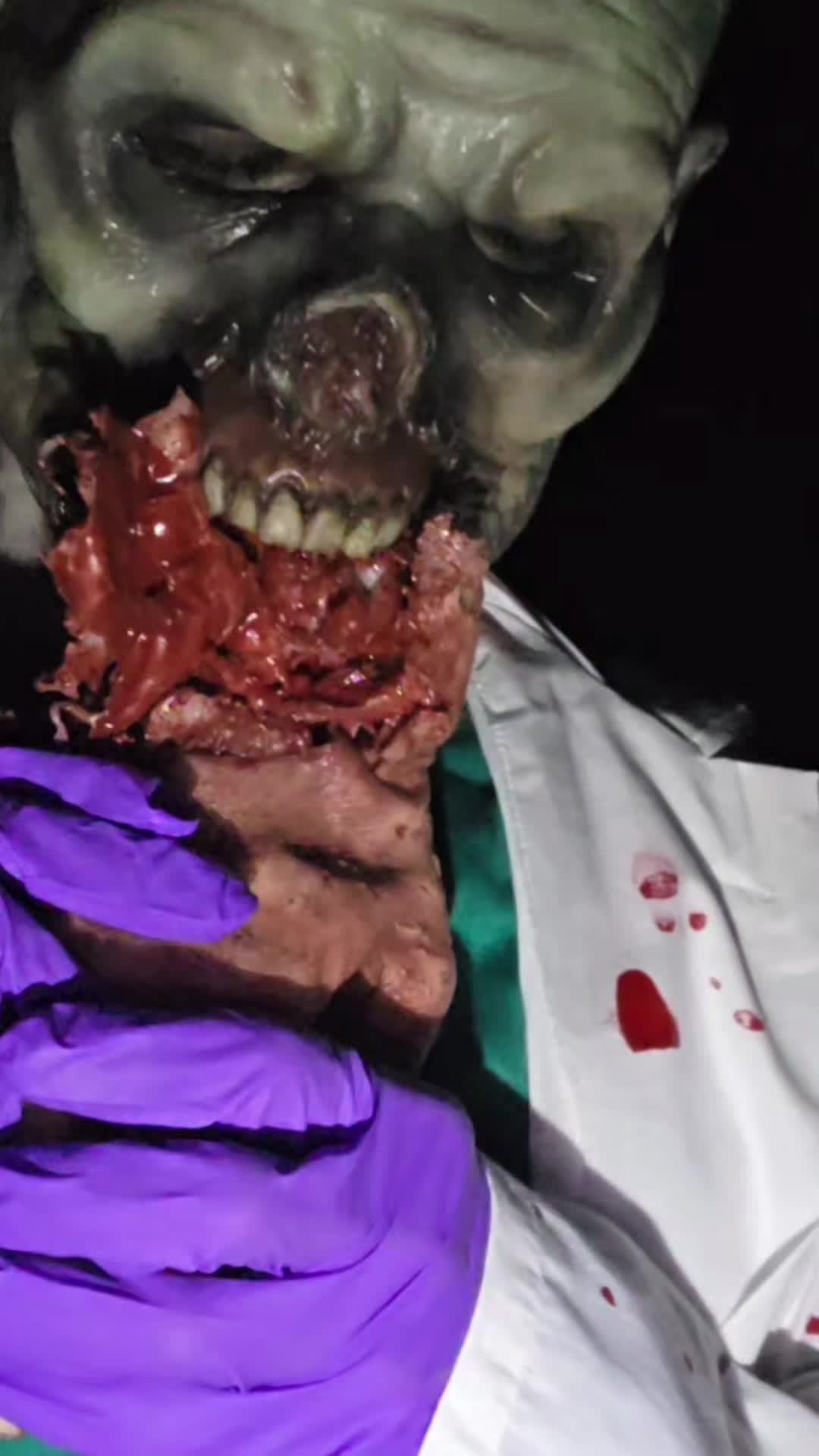 @Horrorwhore