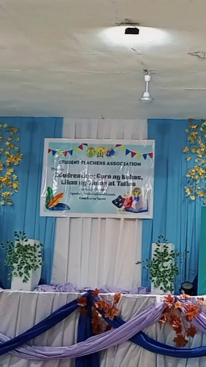 @Rhea 🏳️&zwj;🌈