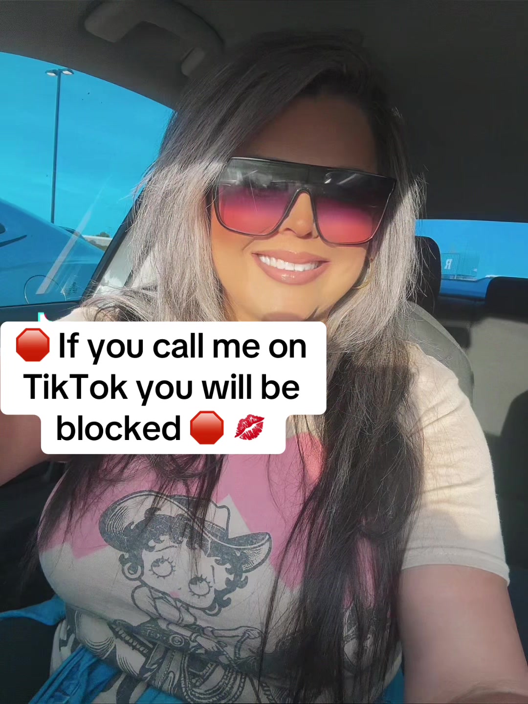 @chellasmiles