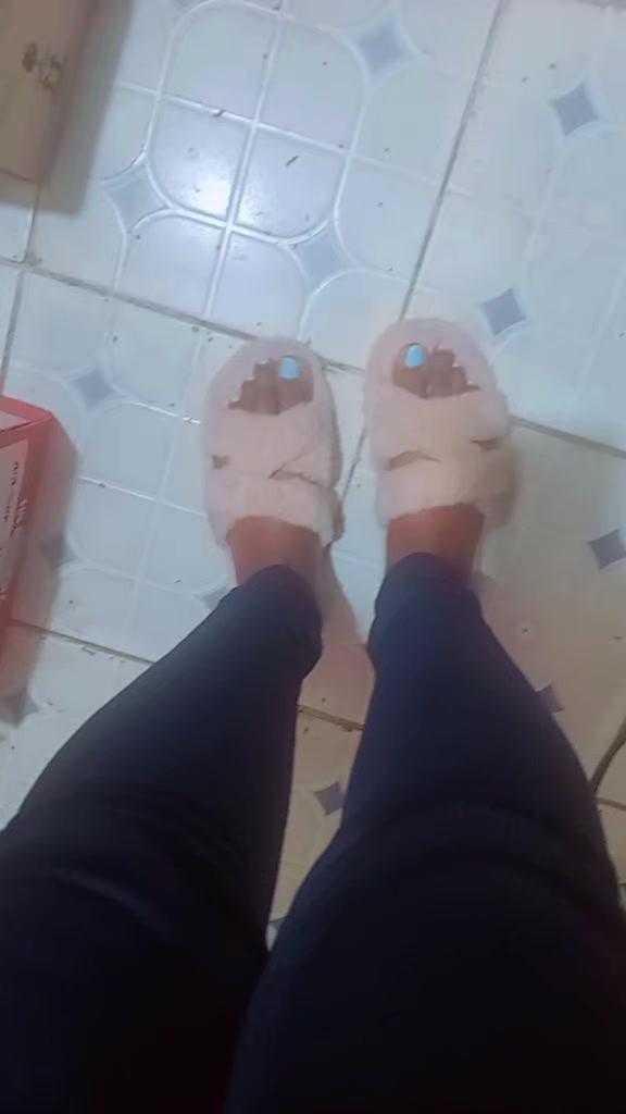 @veekuria7
