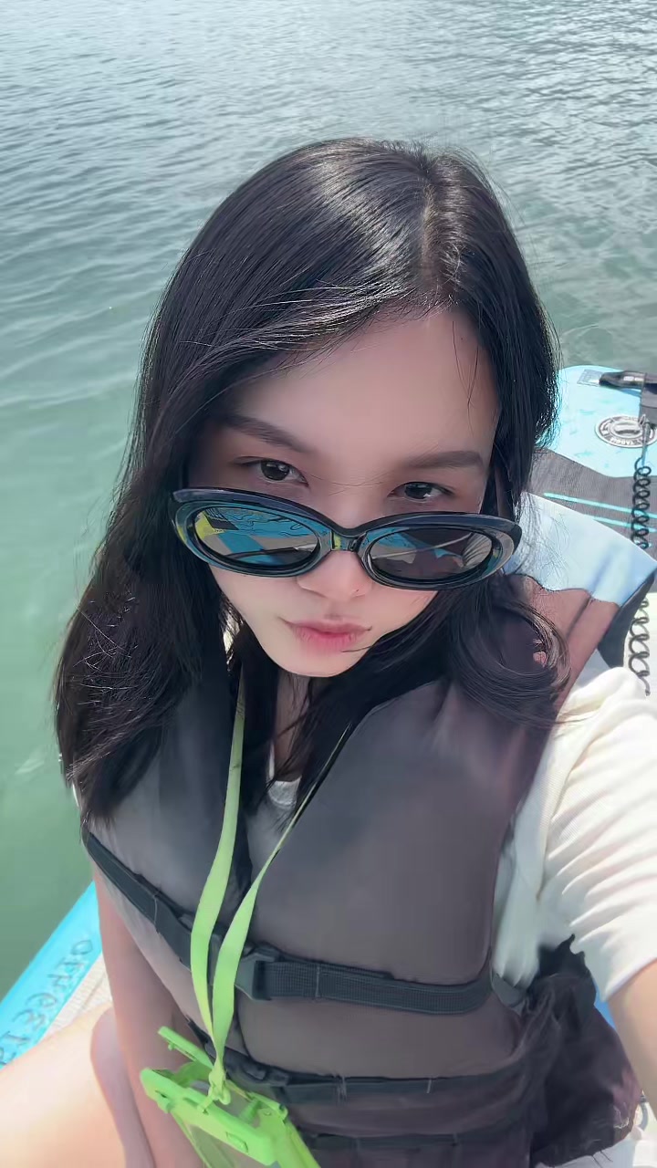 @Laxm😍ni2428