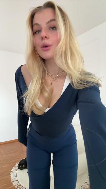 @tinaMiller98