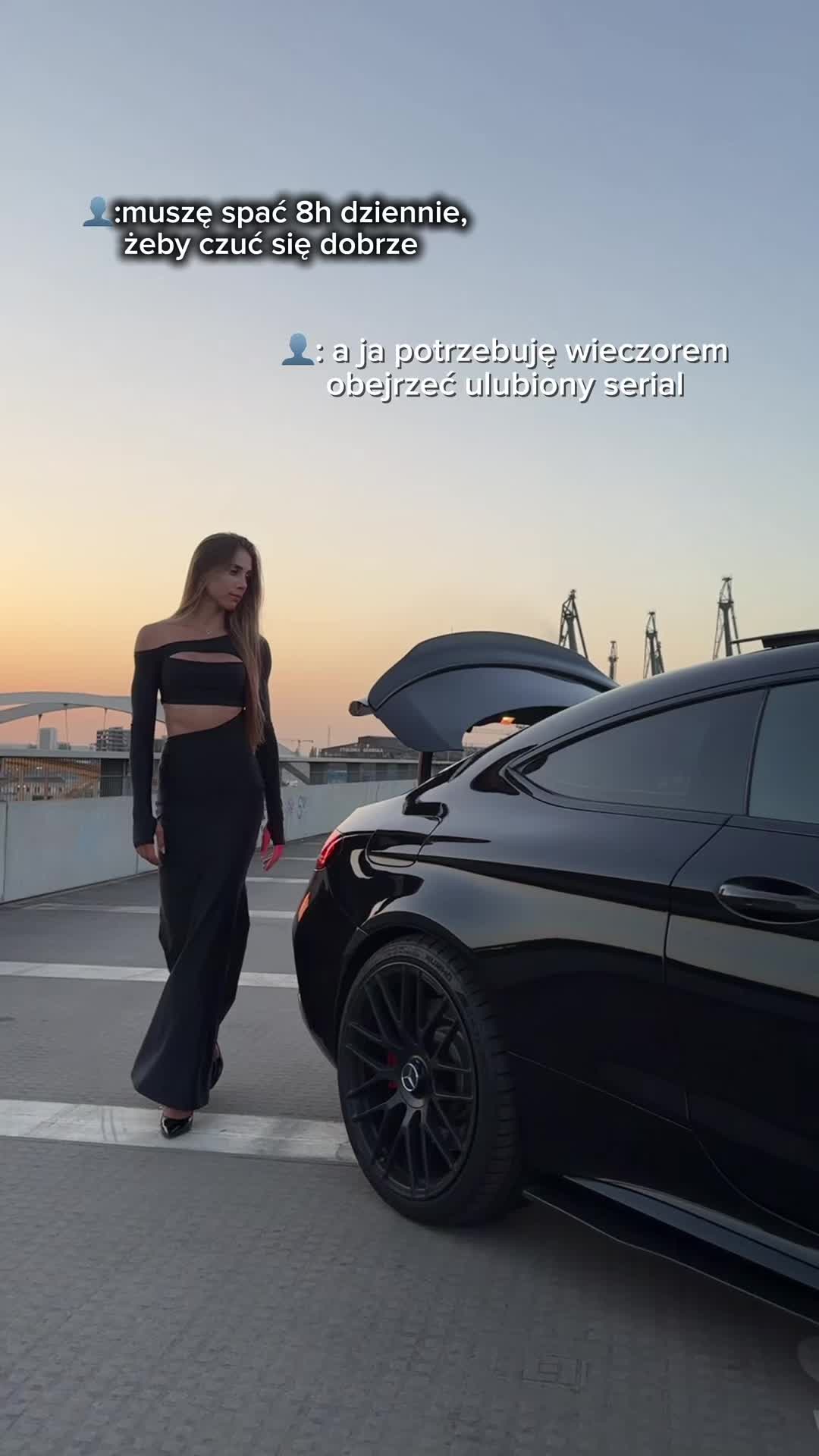 @lady_vikki_