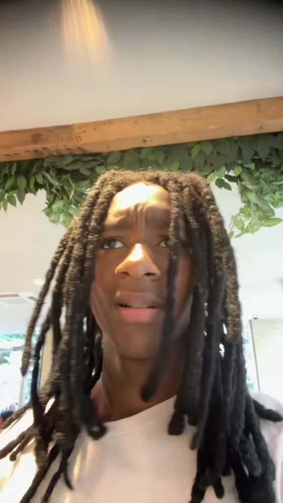 @Broitsbennet_