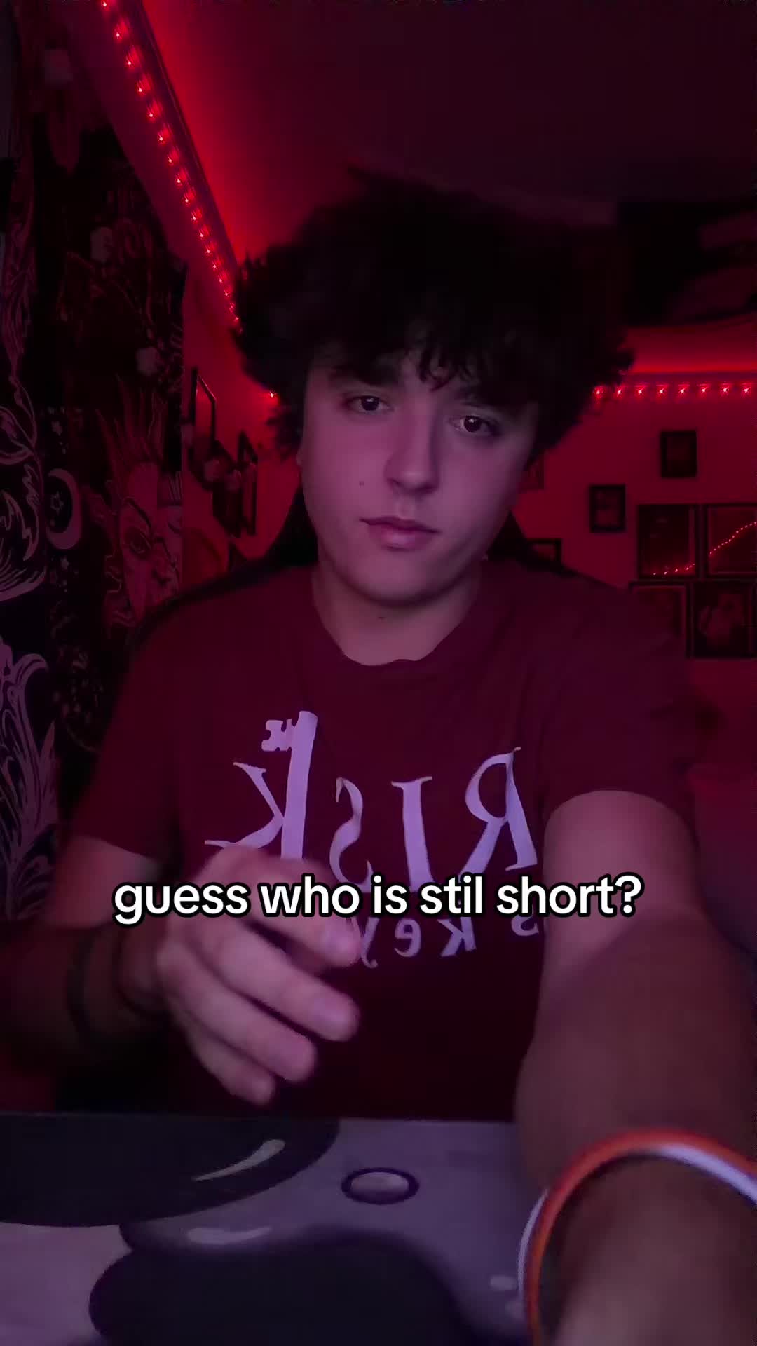 @T