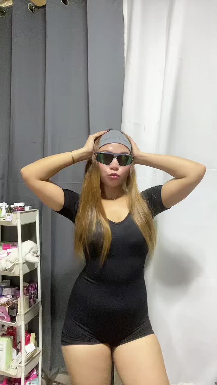 @yourgirlivy_