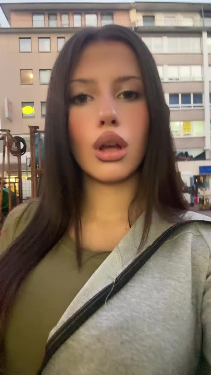 @Valentina ๐