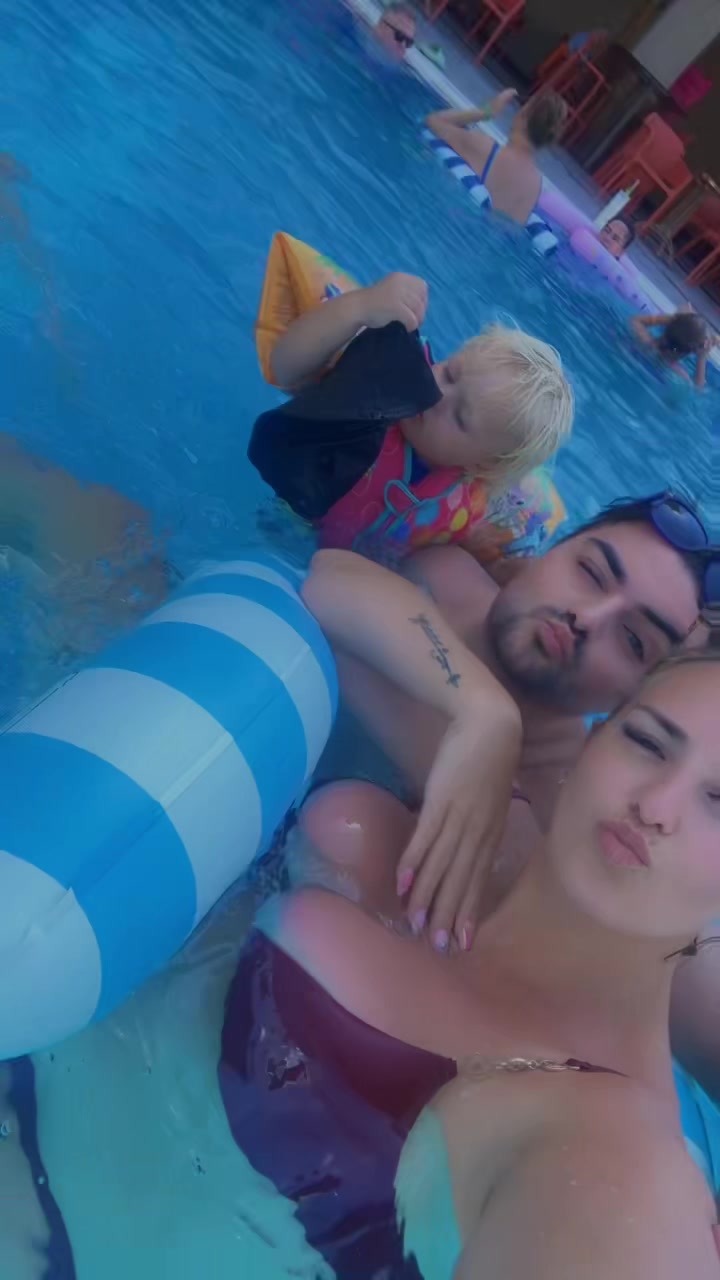 @Justinekellyrebecca