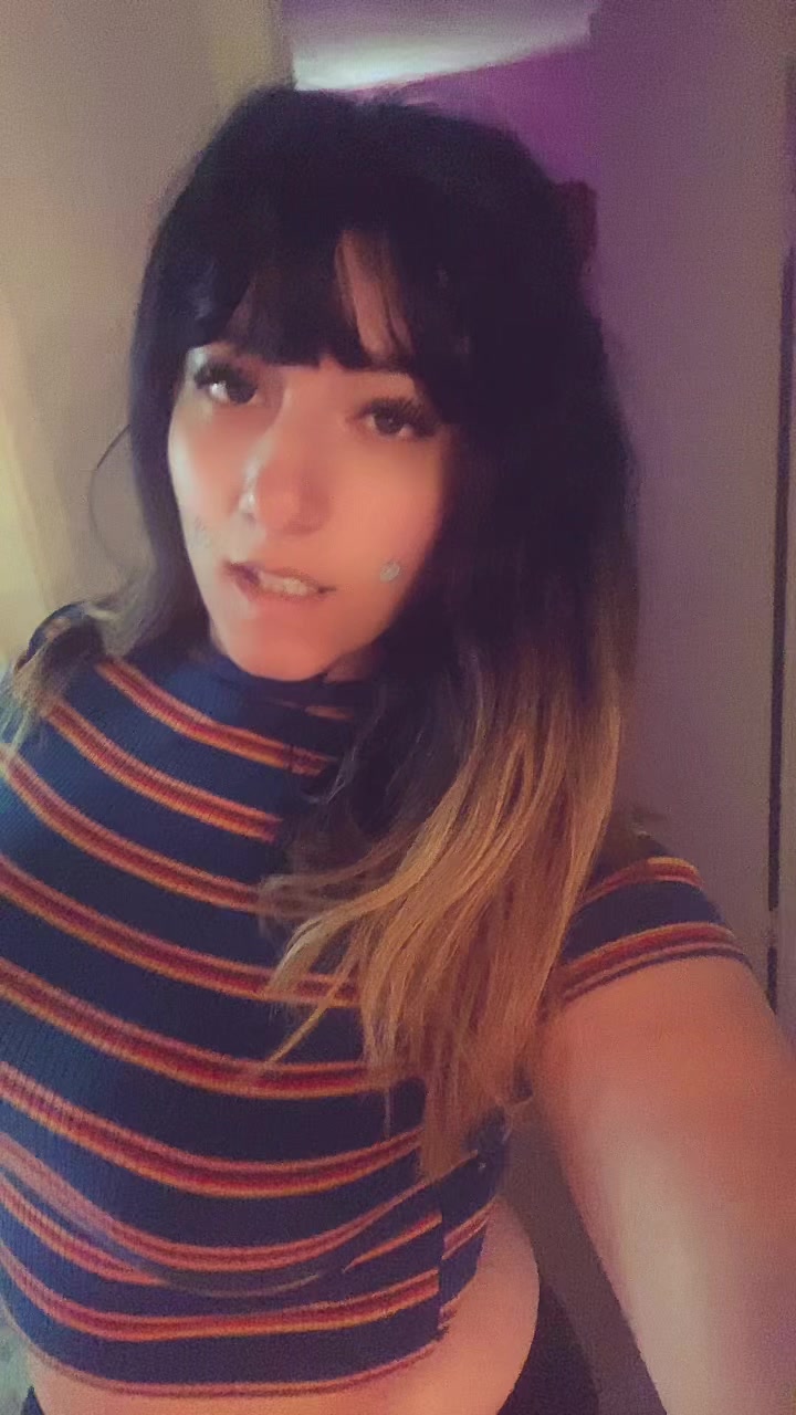 @sarahnextdoorgirl:)