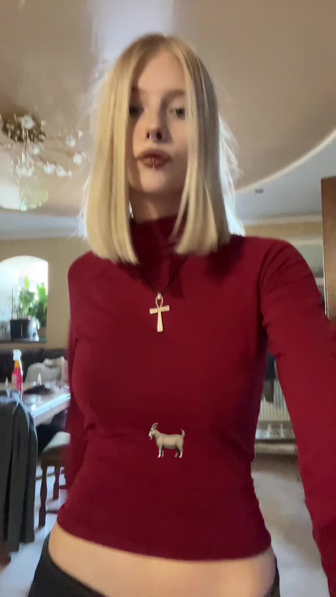 @Тгк: буба нападает🧝♀️