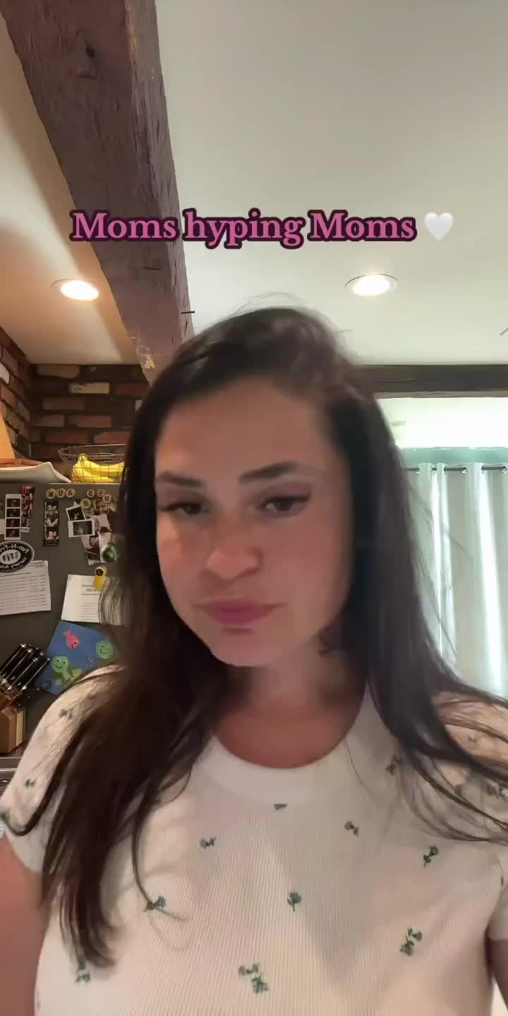 @sarah | spilledcoffeemom ☕️