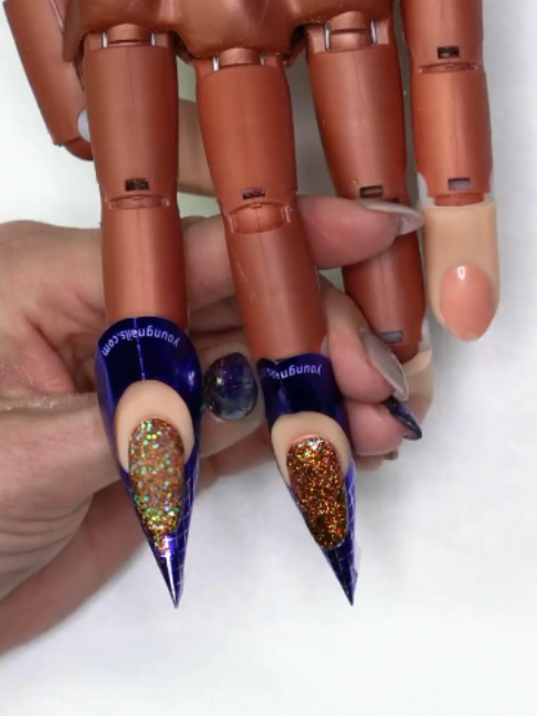 @Young Nails