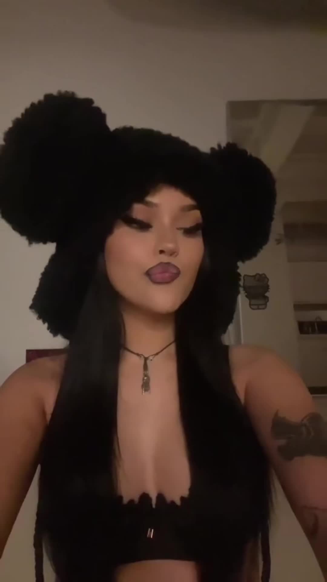 @𝒯𝒽𝑒𝓃𝒶🖤🥊