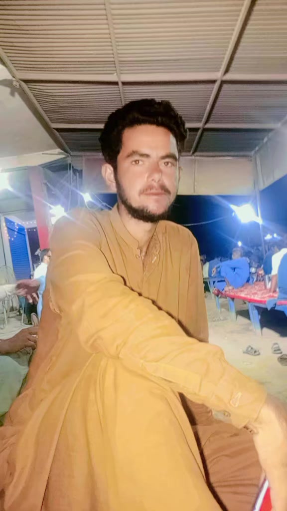 @Anees Hoon Yaar 🫣