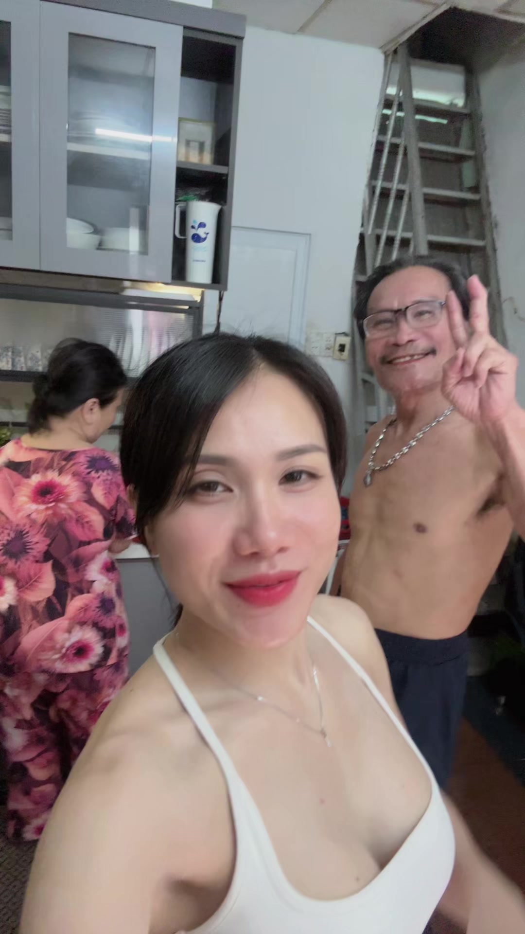 @Uy&ecirc;n V&otilde;