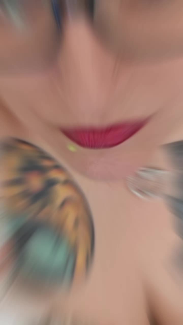 @LAETITIA LA BLONDASSE