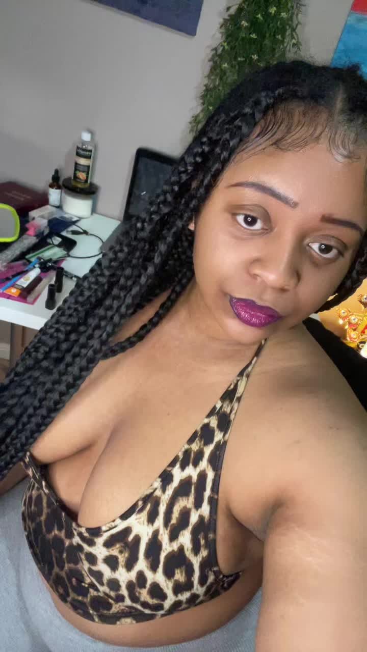 @AnnziBaby
