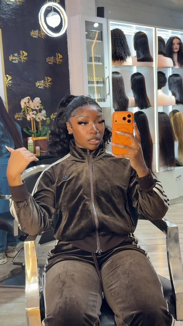 @Nkhensani🇿🇦