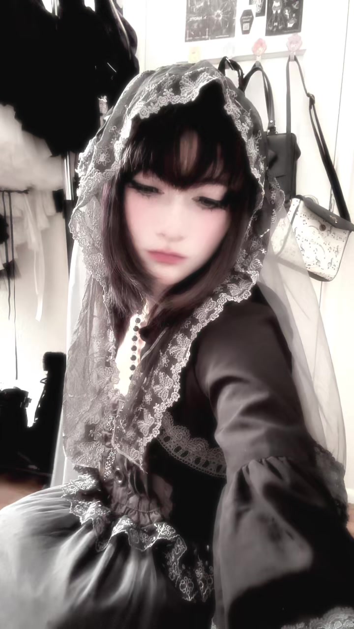 @♡frillpilled♡