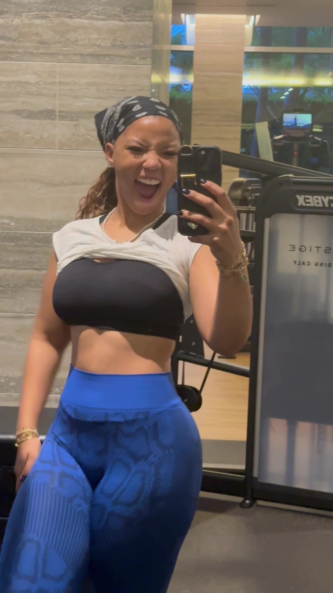 @Chlöe Bailey